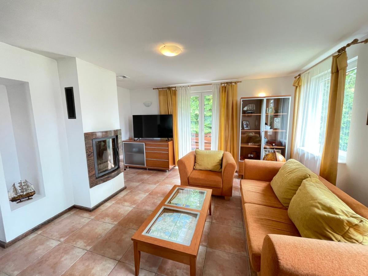 Dom Kapitana Villa Mikołajki Buitenkant foto